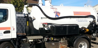 Eures • Vakuumfahrzeug für Abwasserentsorgung und Kanalreinigung.